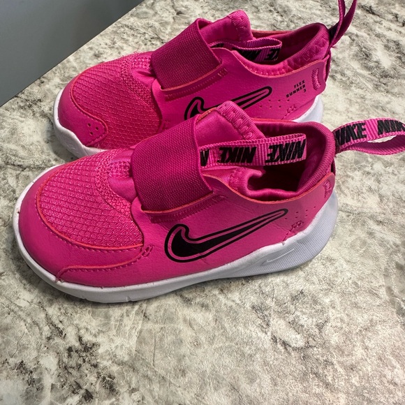 Nike Toddler pink Slip-On Sneakers - Picture 1 of 2
